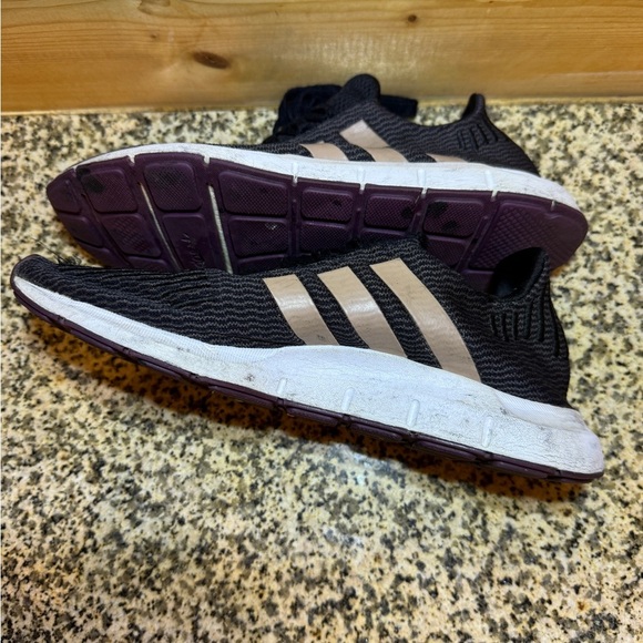 Adidas Black and Purple Running Shoes  Size 8 - Picture 8 of 10